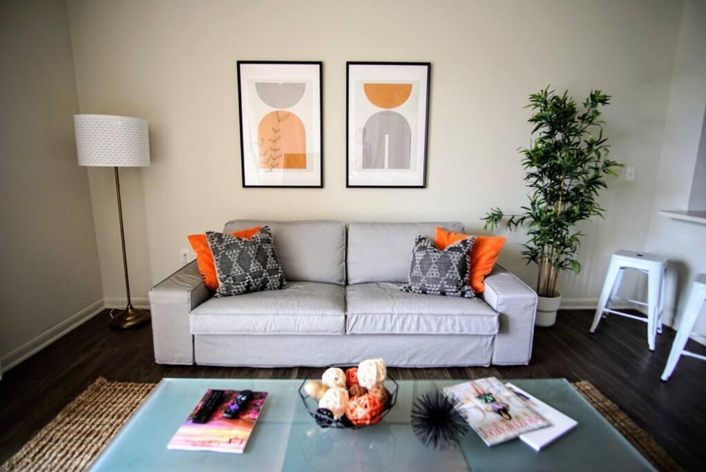 Appartement League Flats Uptown At West Trade Street *