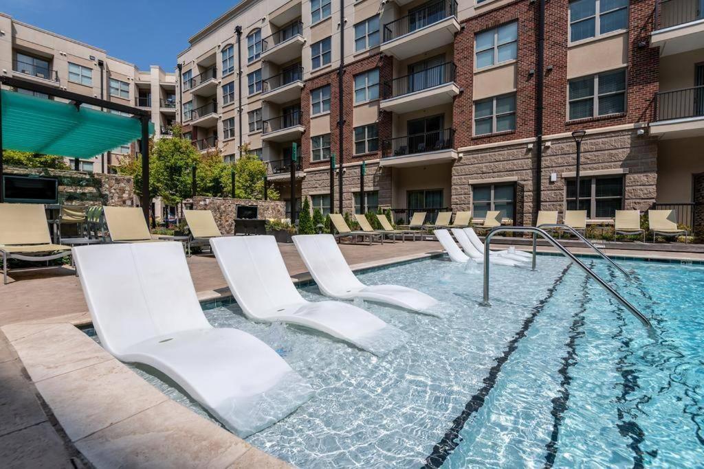 Appartement League Flats Uptown At West Trade Street